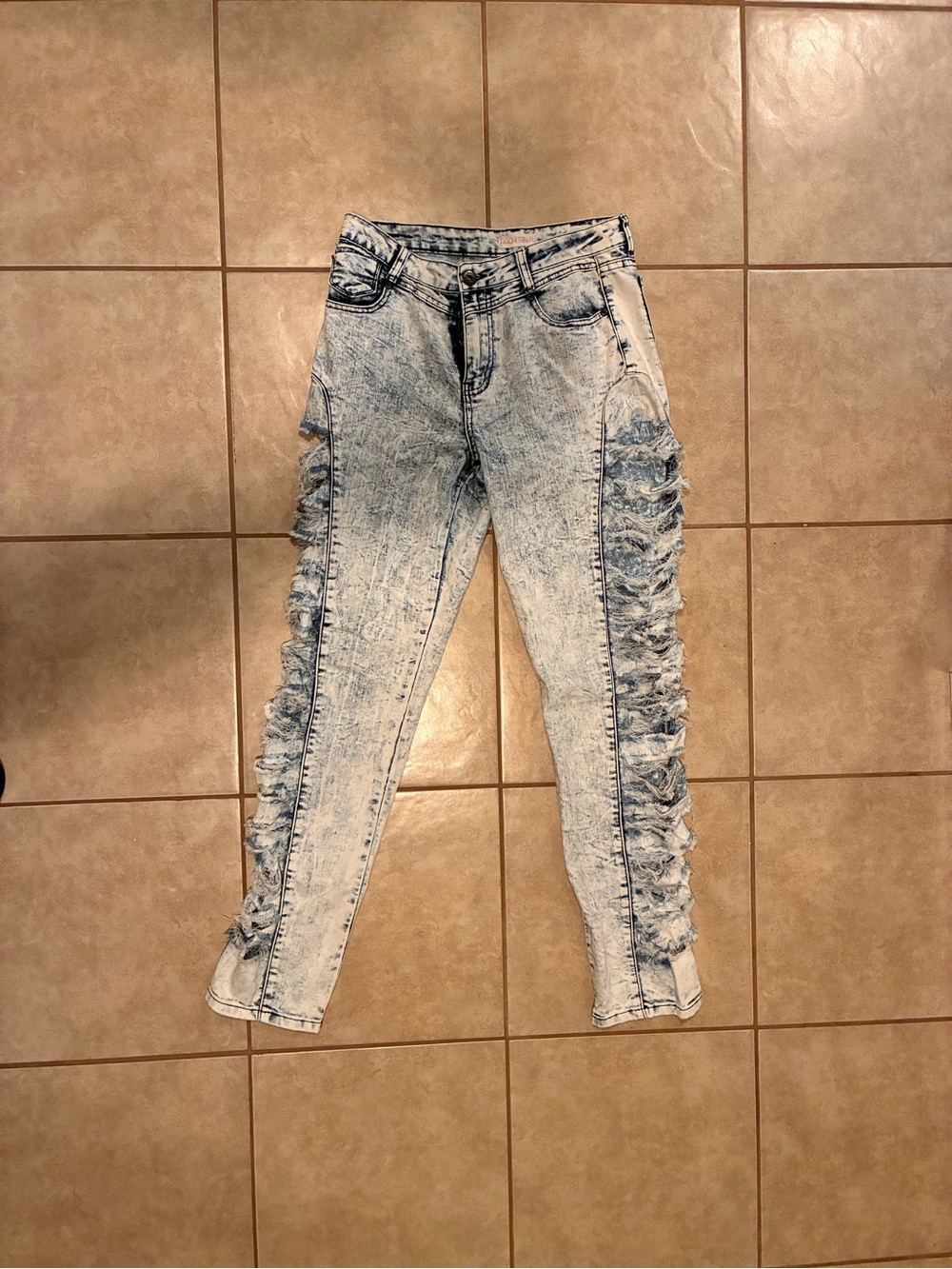 Distressed Side Acid-Wash Women’s Jeans - Light Blue